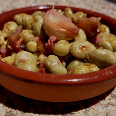 Receta de habas al ajillo con jamón